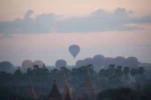 Bagan - Lever de soleil